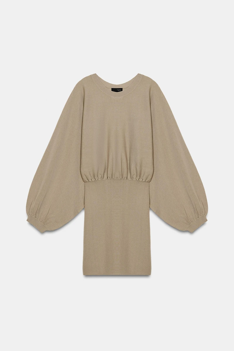 BALLOON SLEEVE TOP WITH FITTED HEM
