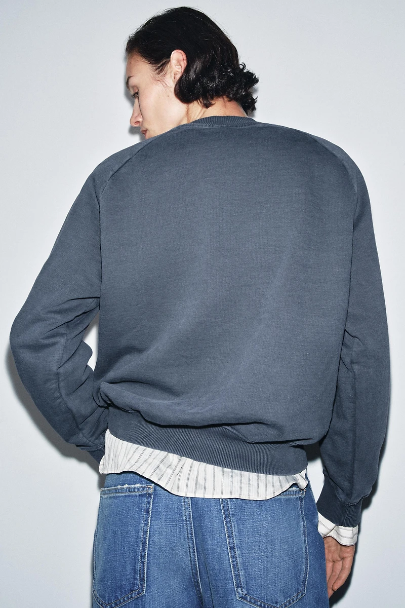 WASHED EFFECT SWEATSHIRT