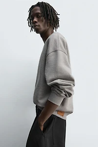 RELAXED FIT SWEATSHIRT