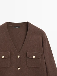 Cardigan en maille à col V et boutons dorés