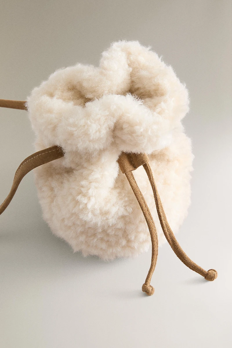 CHILDREN’S SHEEPSKIN-EFFECT BAG