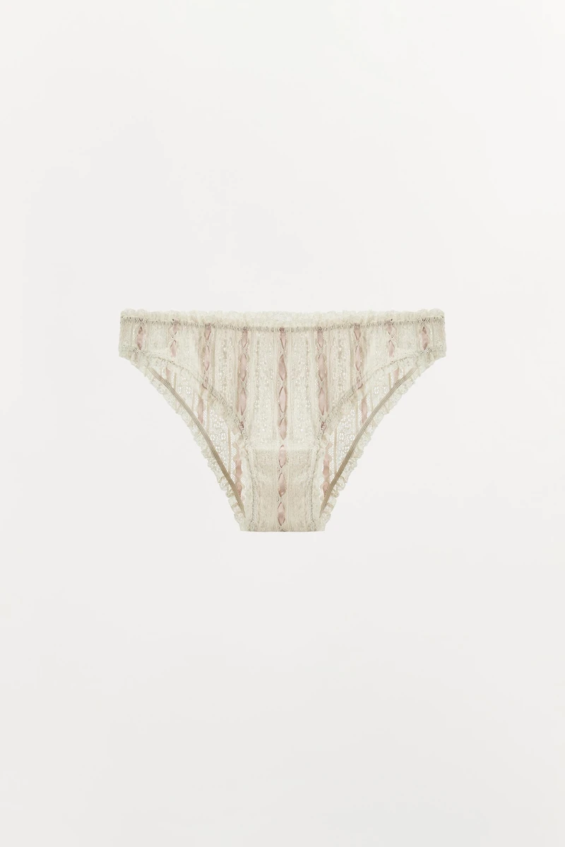 CONTRAST BOW SHORTS