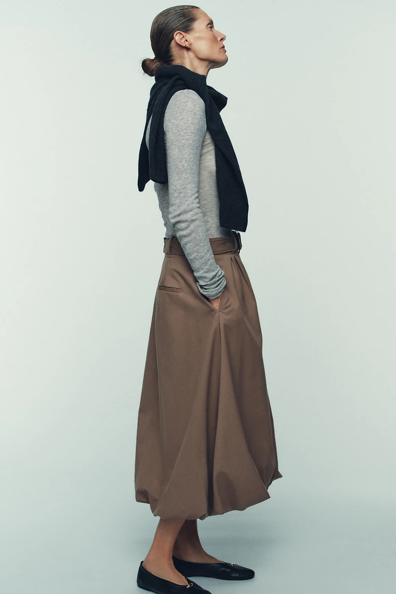 JUPE MIDI À CEINTURE ET COUPE BALLON