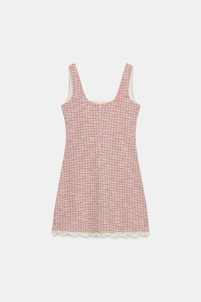 ROBE COURTE STRUCTURÉE