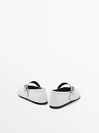 Soft ballet flats with buckle