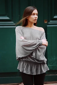 BATWING RUFFLE SLEEVE TOP