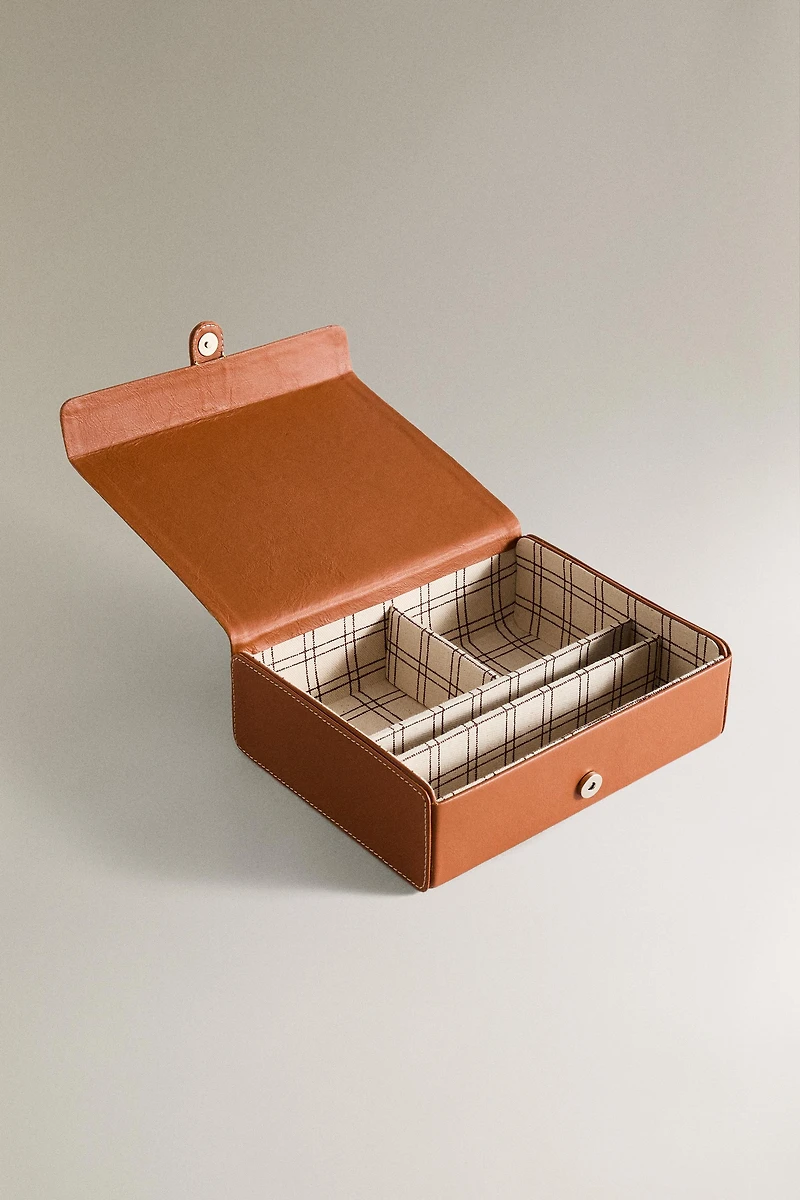 PETITE TROUSSE DE TOILETTE CUIR COMPARTIMENTS