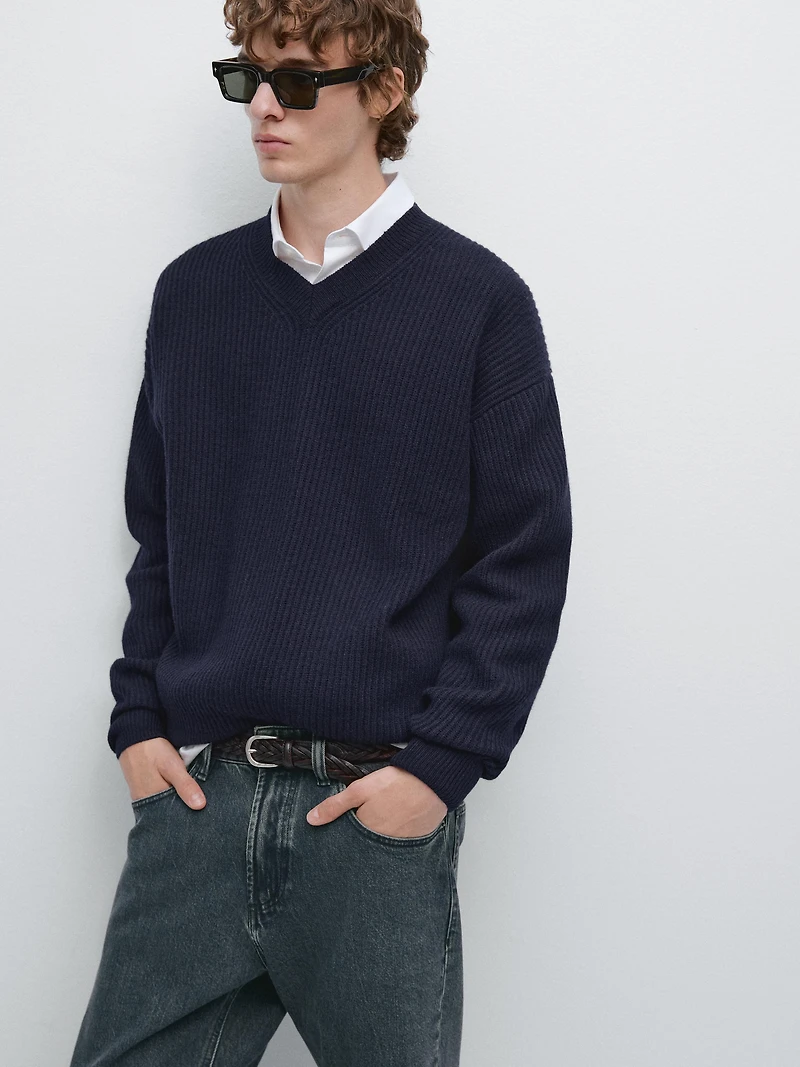 Pull col V en maille de laine mélangée