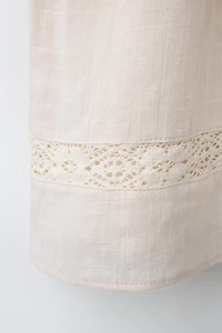 ROBE BRODÉE POINT DE CROIX