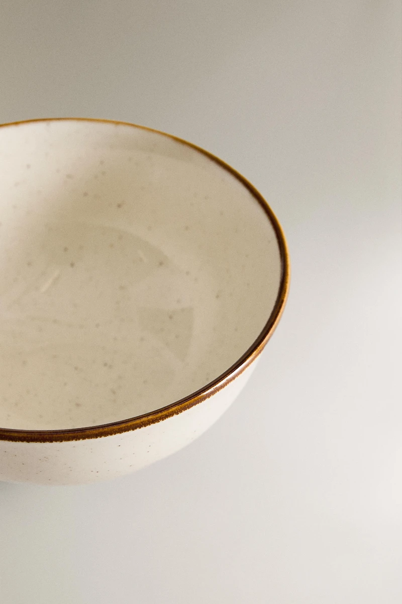 PORCELAIN MINI BOWL WITH ANTIQUE FINISH RIM