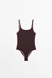 Contrast plain swimsuit
