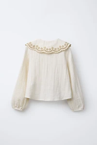 EMBROIDERED PETER PAN COLLAR SHIRT