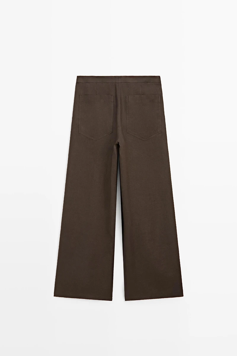 Flowing linen trousers