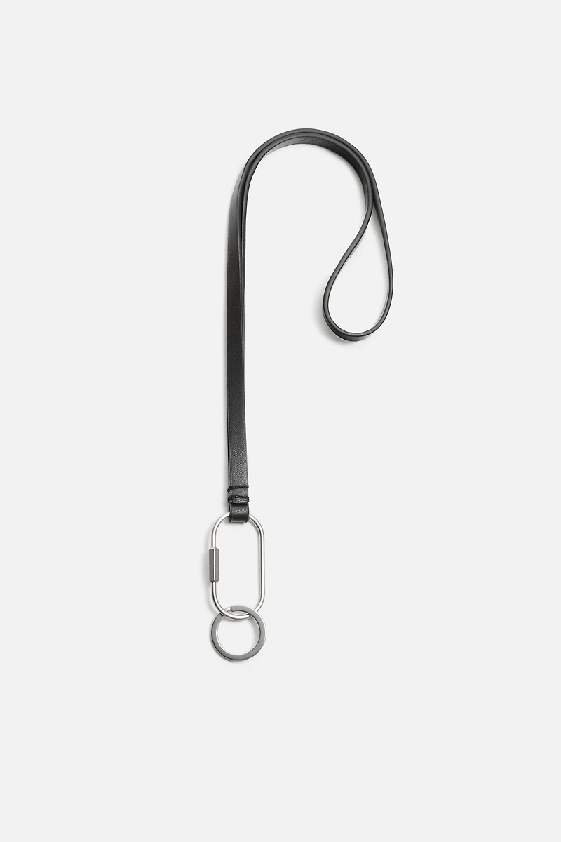 LEATHER PENDANT KEYCHAIN
