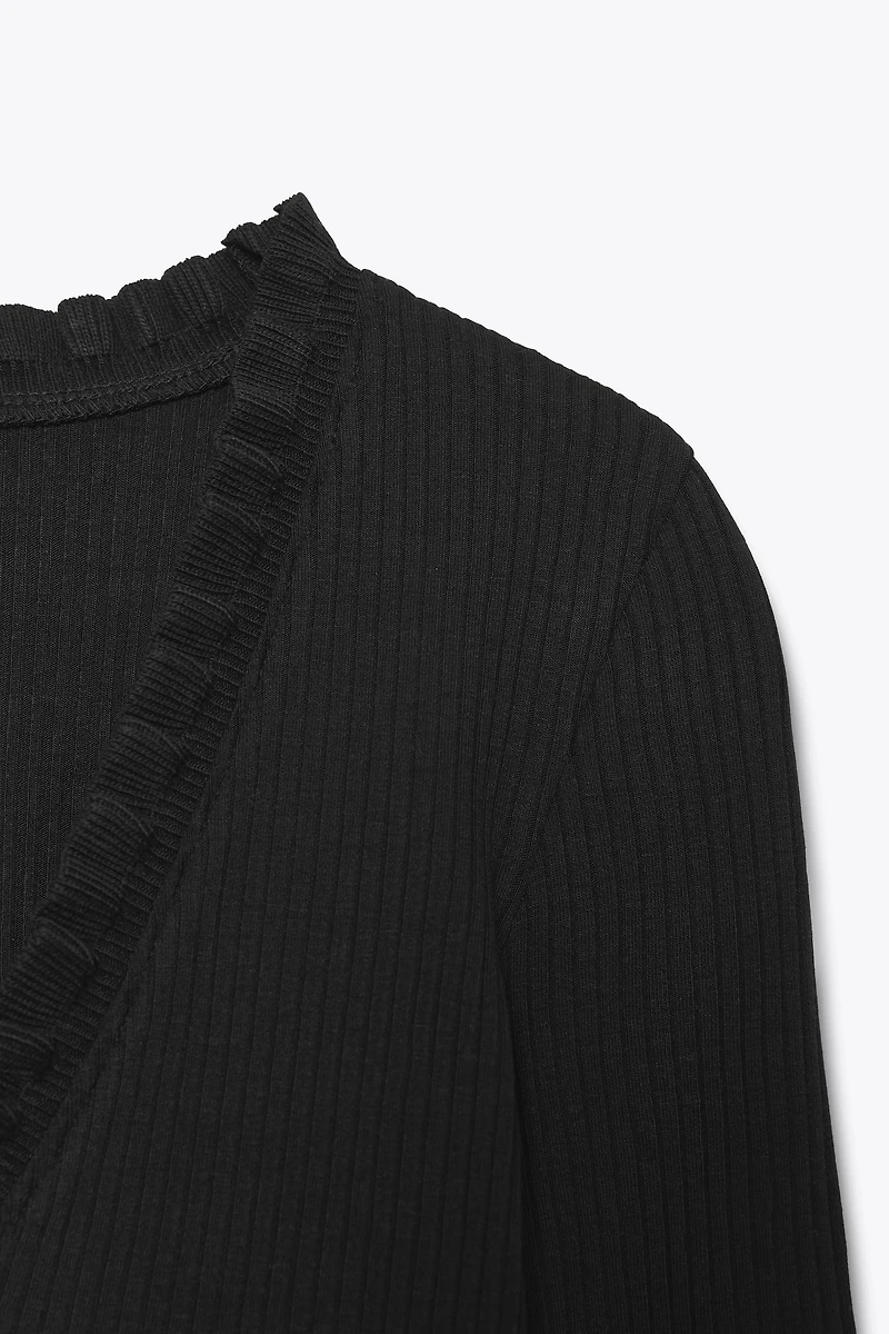 RUFFLED LONG SLEEVE TOP