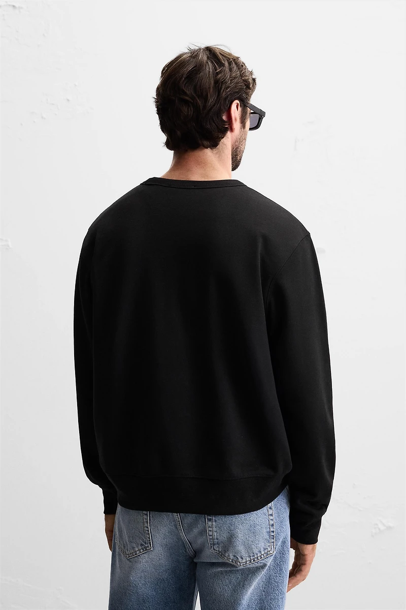 BASIC CREW NECK SWEATSHIRT