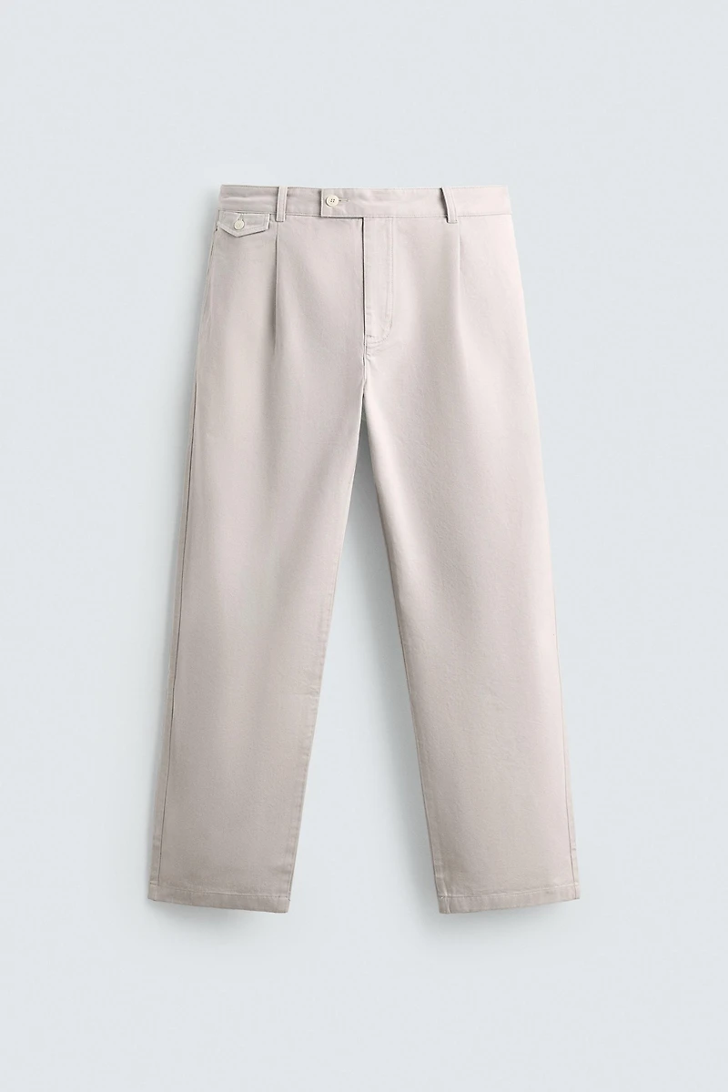 RELAXED FIT PLEATED PANTS
