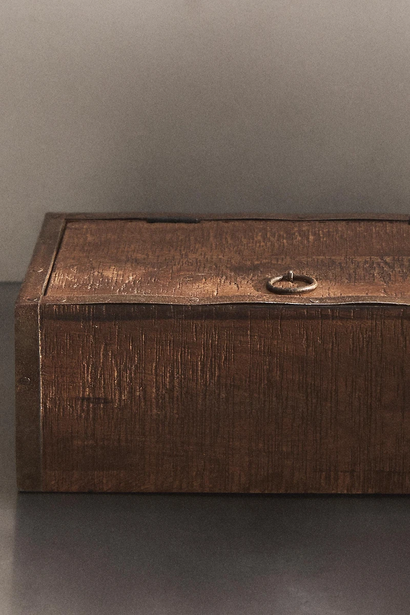 AGED WOODEN BOX