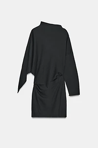 ROBE COURTE ASYMÉTRIQUE