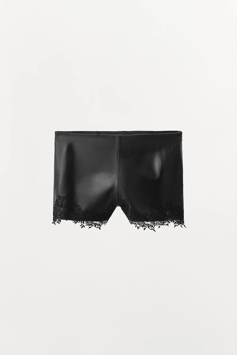 LACE LEATHER SHORTS
