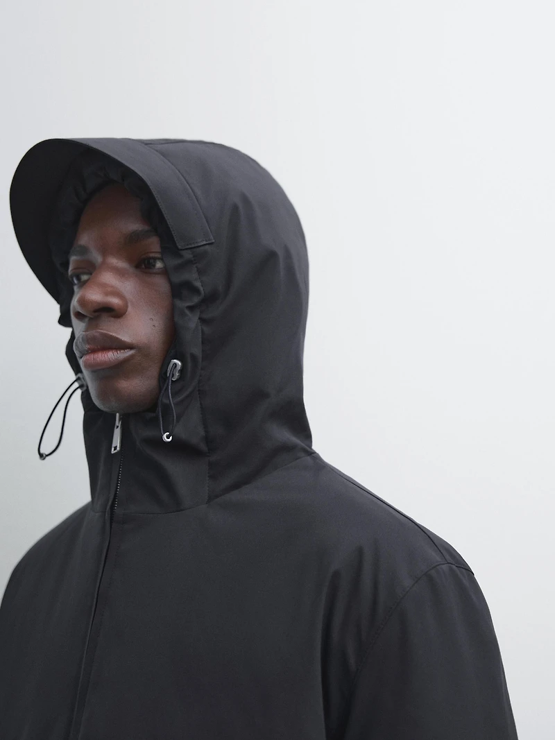 Parka déperlante à capuche en duvet mélangé