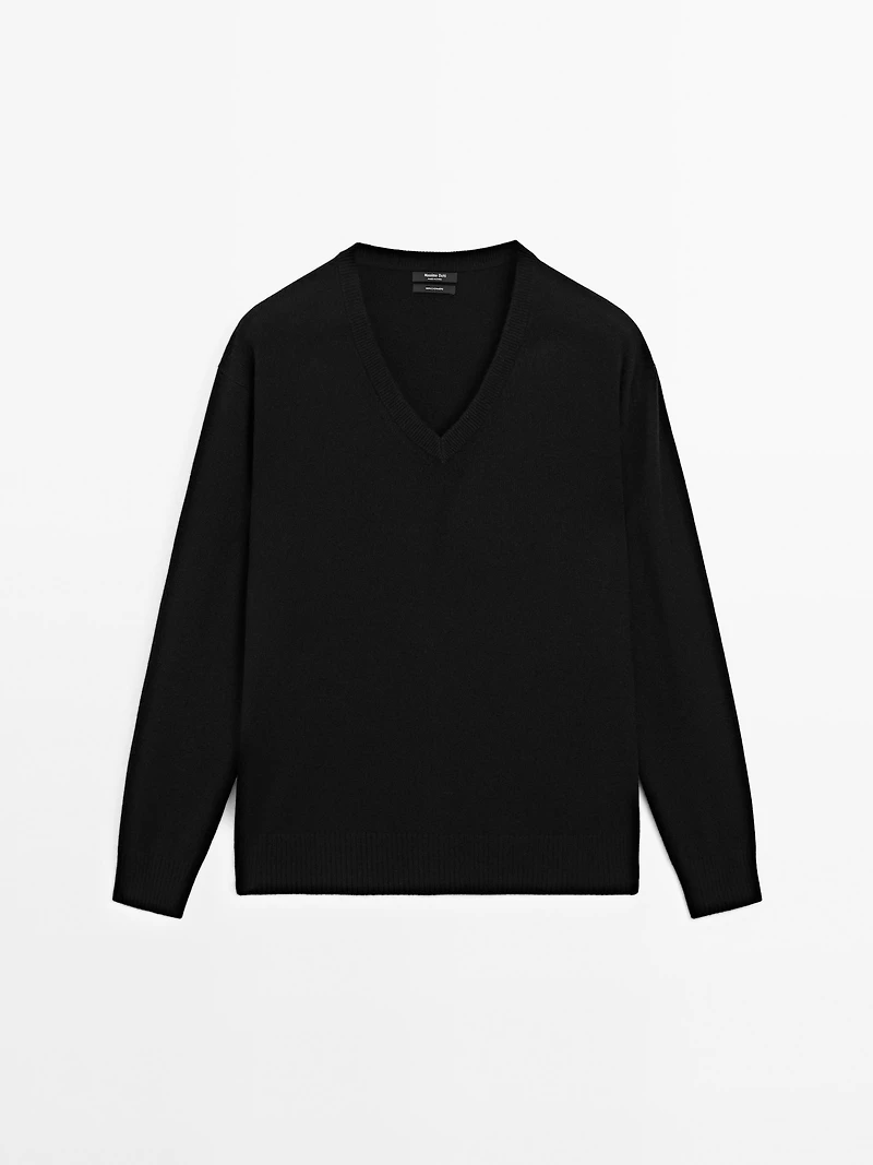 Knit 100% cashmere V-neck sweater