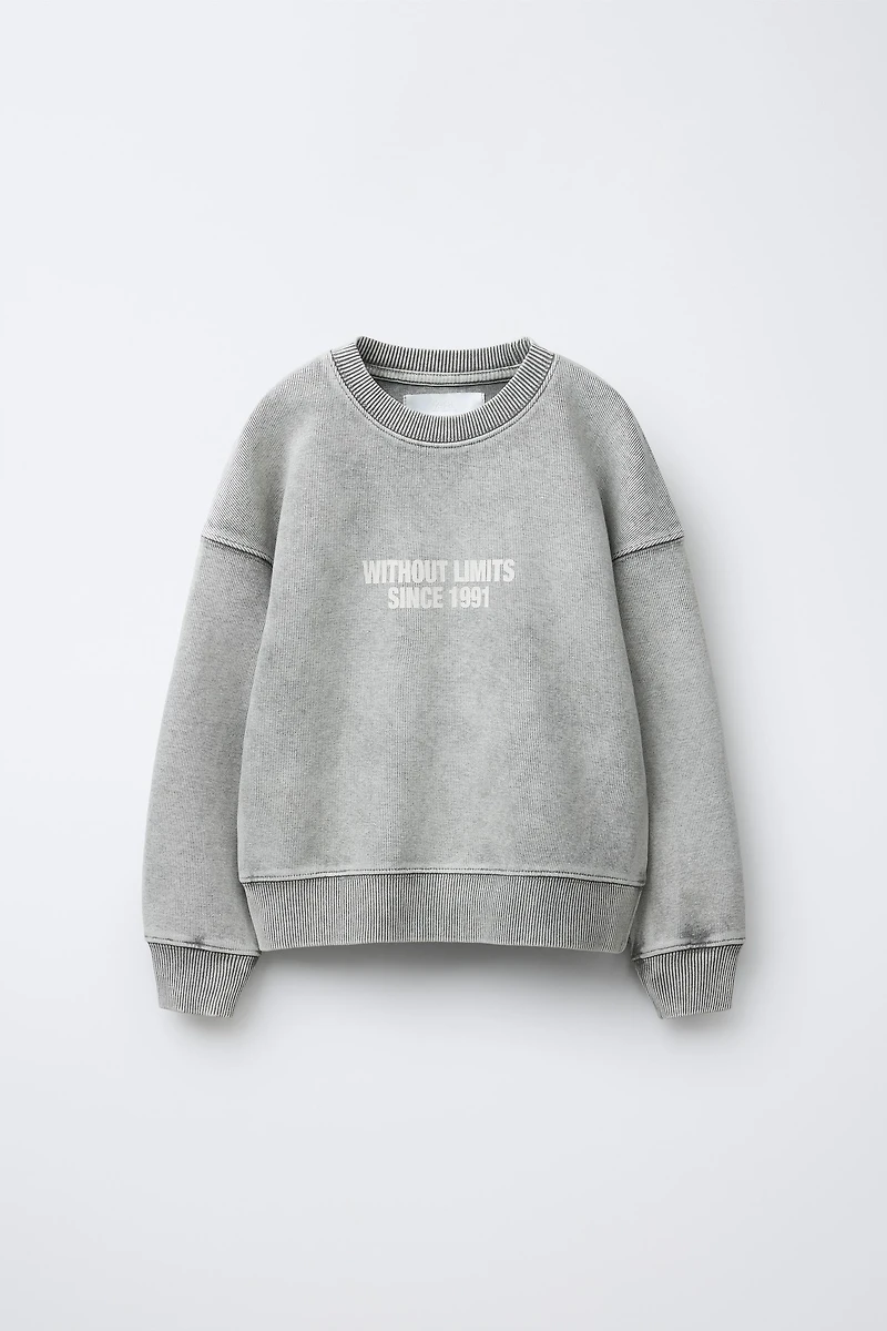 WASHED EFFECT TEXT SWEATSHIRT