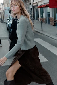 GILET EN MAILLE À BOUTONS BOULES