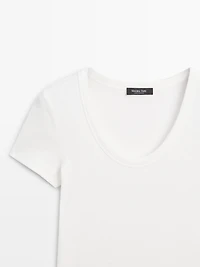 Short sleeve cotton blend T-shirt