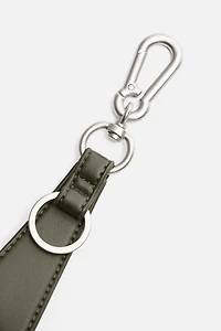 SMOOTH KEYCHAIN