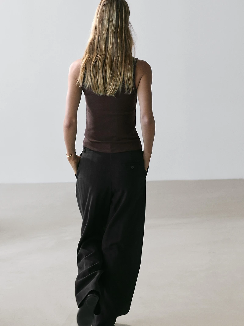Sleeveless top with square neckline