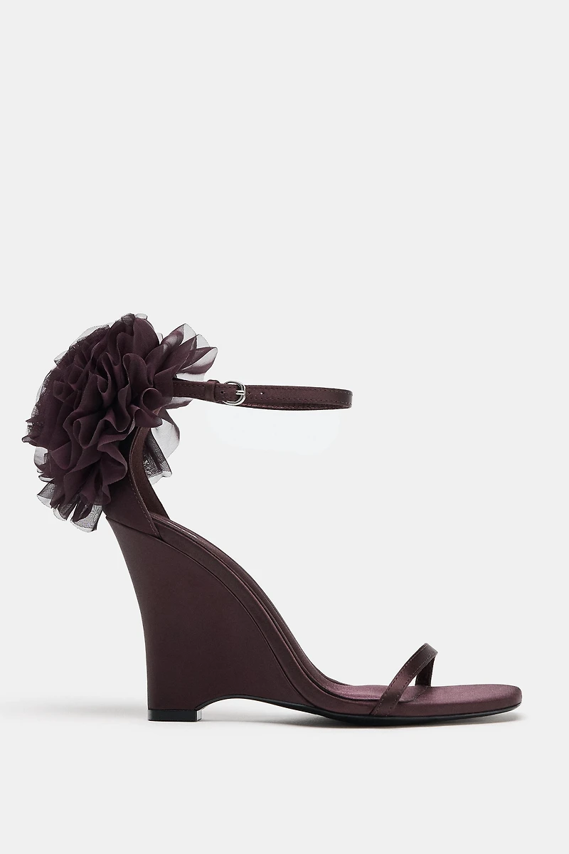 MAXI FLOWER WEDGE SANDALS