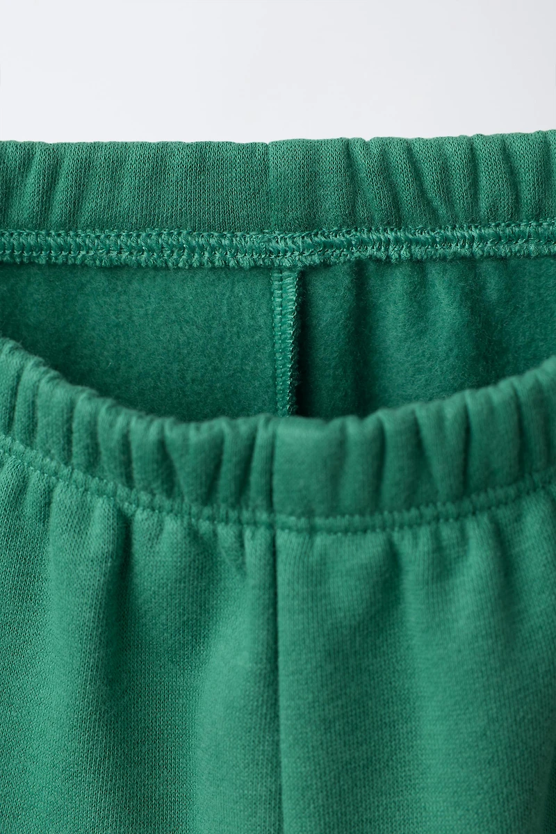 ENSEMBLE SWEAT-SHIRT ET PANTALON JOGGER BASIQUE