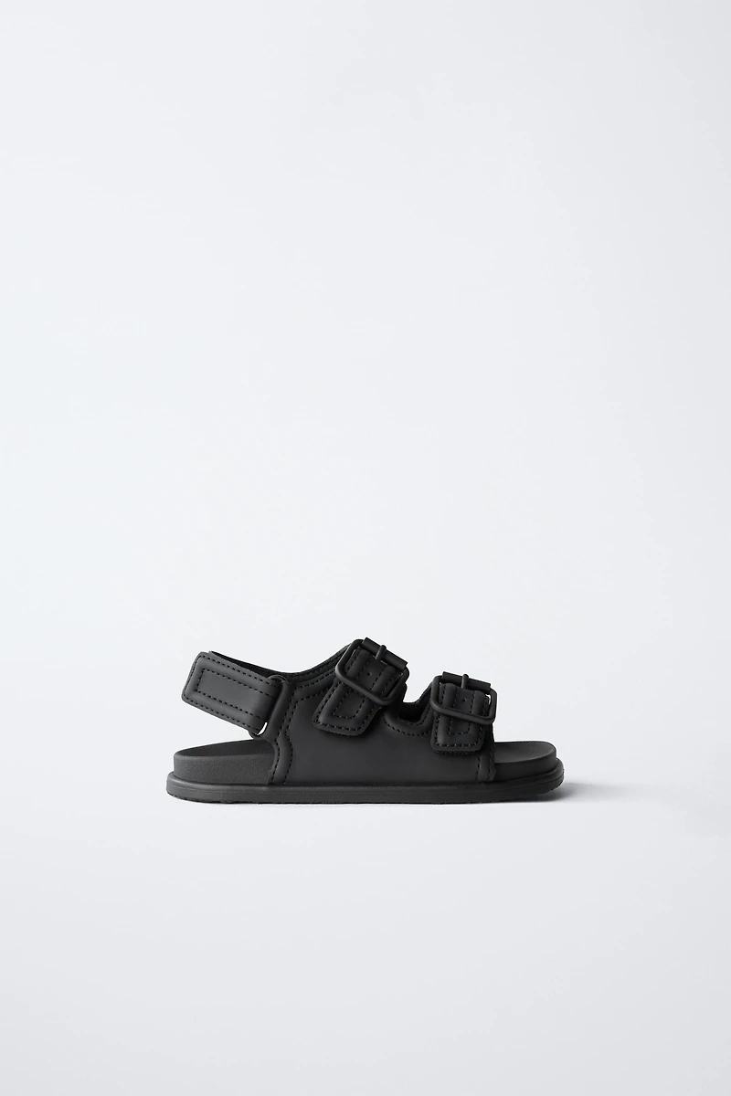 BUCKLED SANDALS