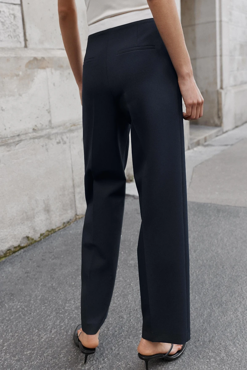 CONTRAST WAIST STRAIGHT LEG PANTS