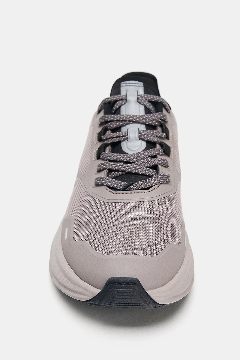 RUNNING SNEAKERS