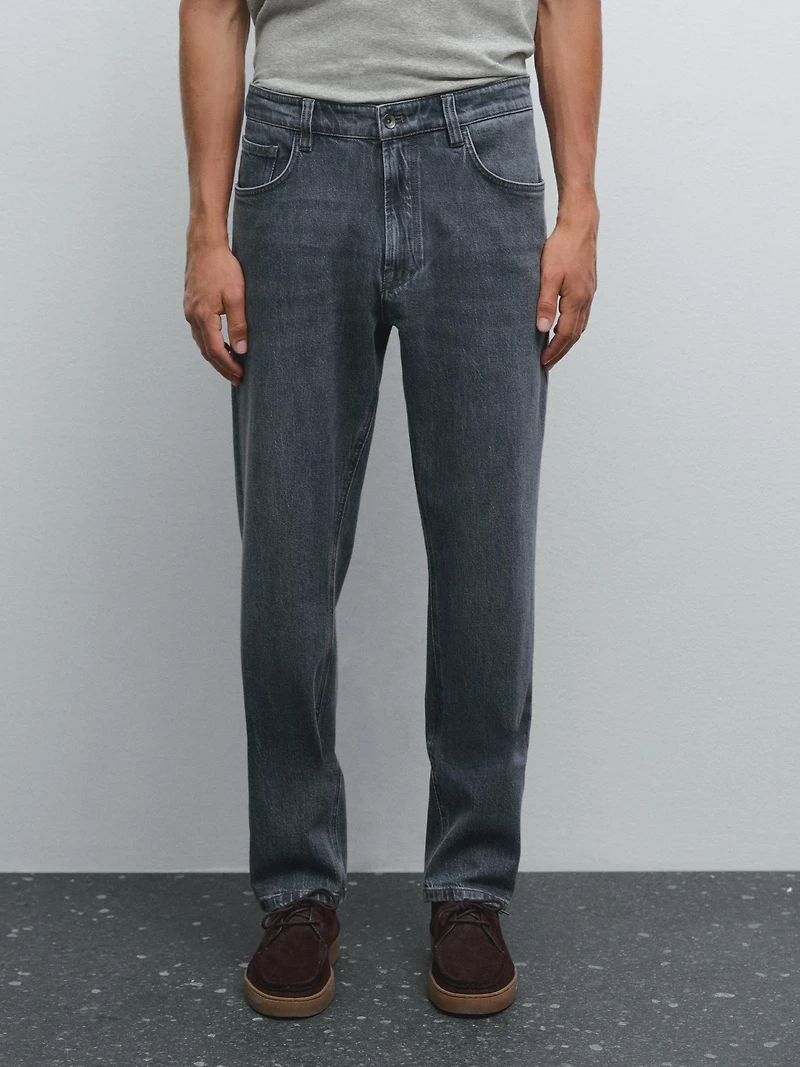 Tapered fit jeans
