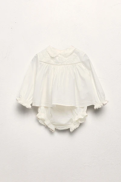 1 MONTH - 3 YEARS/ LIMITED EDITION POPLIN SHIRT AND EMBROIDERED FLOWER BLOOMERS SET