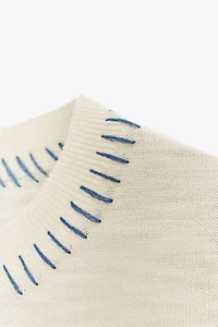 CONTRAST KNIT TOP