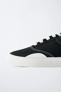 SKATER SNEAKERS