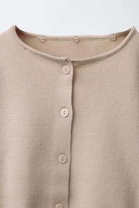 CARDIGAN WITH DETACHABLE FAUX FUR COLLAR
