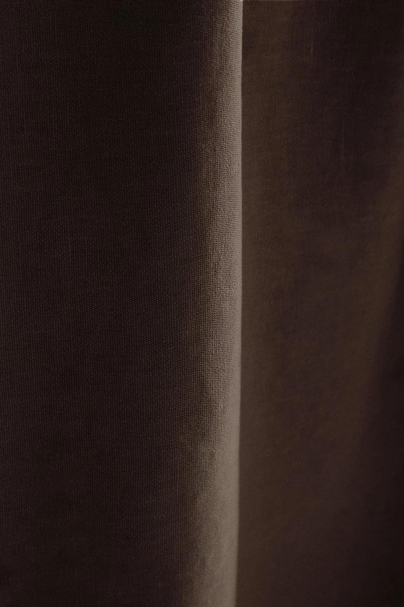 TABLECLOTH 01