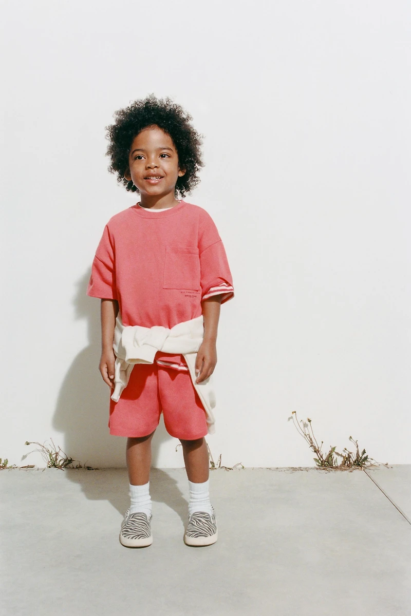 PLAIN T-SHIRT AND BERMUDA JOGGING SET