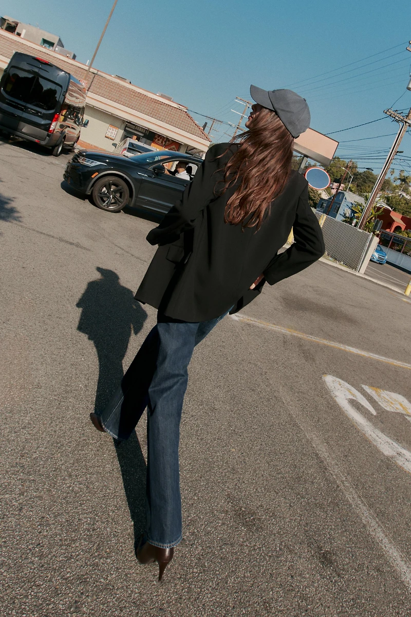 OVERSIZED DOUBLE-BREASTED BLAZER