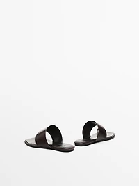 Sandales plates en cuir avec bague