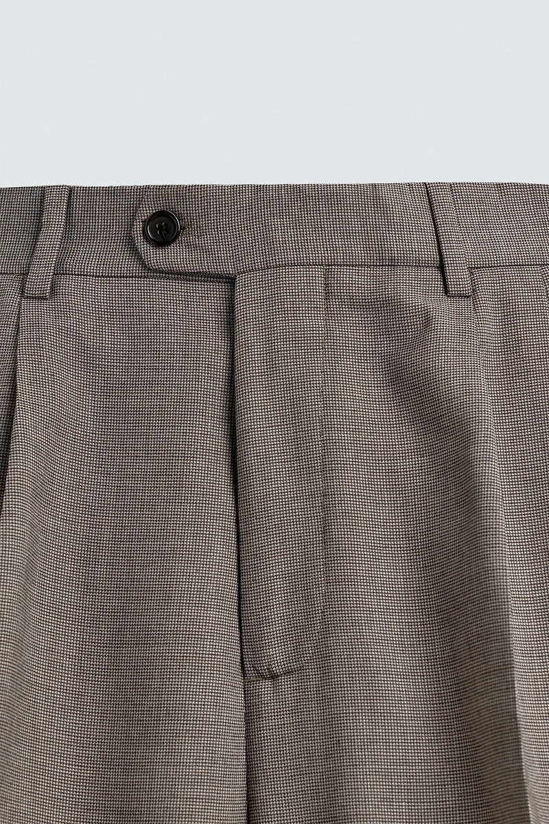 PANTALON DE COSTUME À PLIS ET CARREAUX