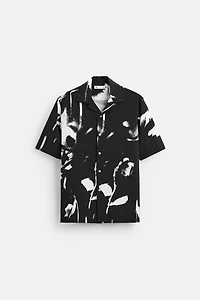 CHEMISE ÉLASTIQUE À IMPRIMÉ ABSTRAIT