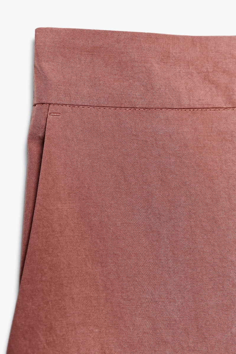 STRAIGHT LEG ELASTIC WAIST PANTS