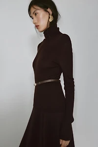 100% WOOL HIGH COLLAR BELTED JUMPER