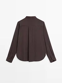 Flowing shirt with button details